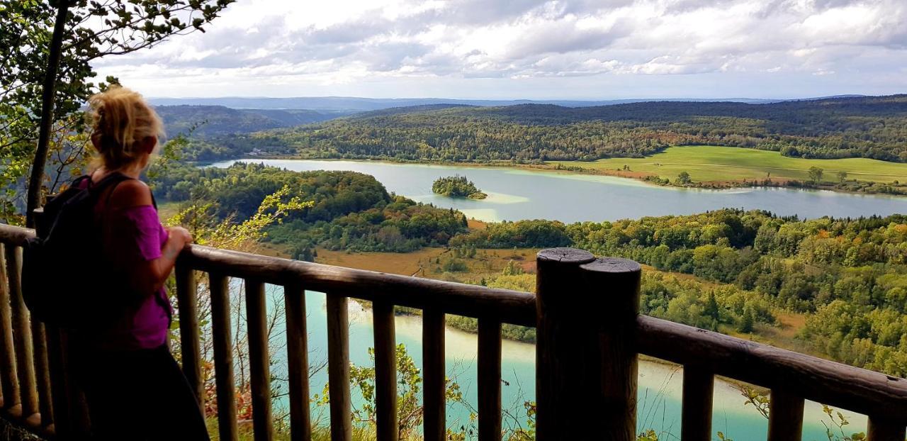 Готель Le Jura En Toutes Saisons Piscine, Spa, Location Vtt, Balades 2Cv, Climatisation Bonlieu Екстер'єр фото