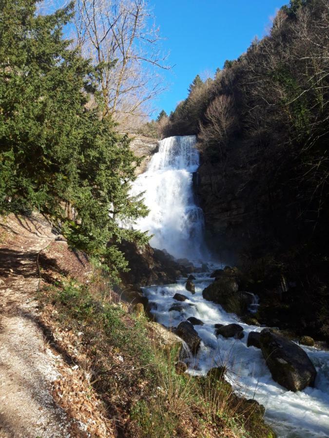 Готель Le Jura En Toutes Saisons Piscine, Spa, Location Vtt, Balades 2Cv, Climatisation Bonlieu Екстер'єр фото