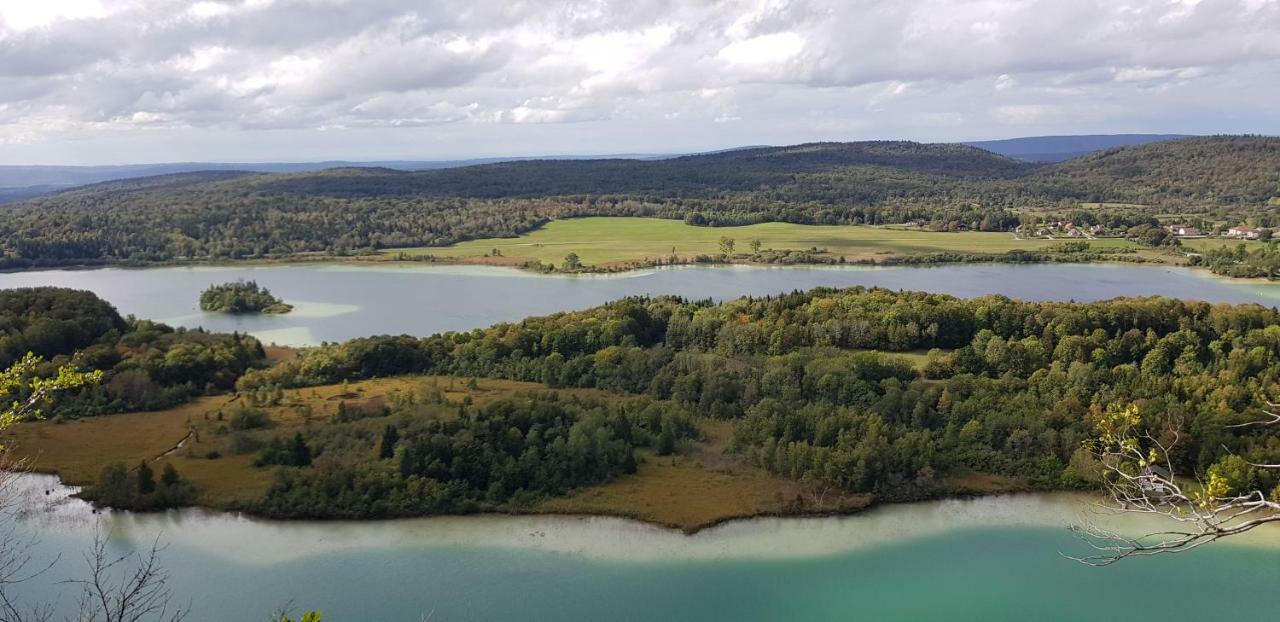 Готель Le Jura En Toutes Saisons Piscine, Spa, Location Vtt, Balades 2Cv, Climatisation Bonlieu Екстер'єр фото